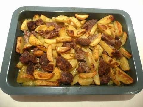 Печено свинско с картофи на фурна