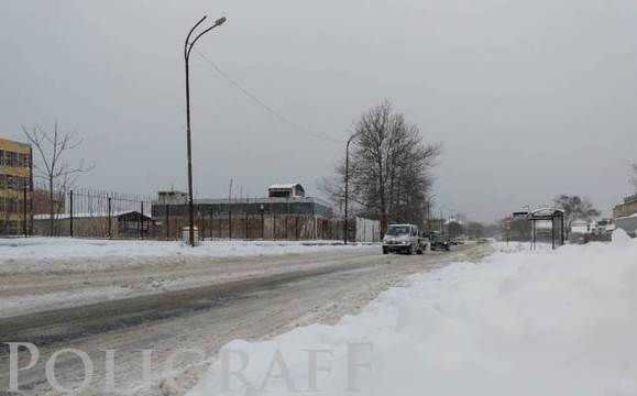 Сняг затруднява движението по пътищата, над 600 машини обработват пътните настилки