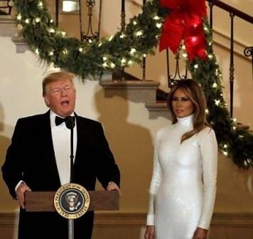 Мелания се появи като истинска Снежанка на бал в Белия дом (СНИМКИ)