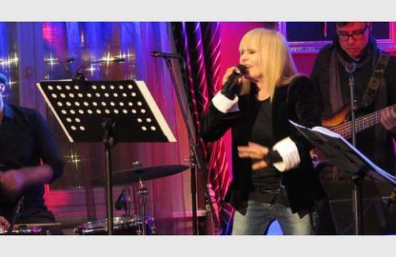 Скандал! Лили Иванова изнудвала кмет за 50 бона