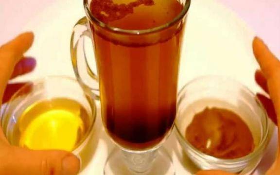 Вода, мед и канела: Пиеш преди лягане, а когато станеш ще останеш изумена какво се случва с тялото ти!