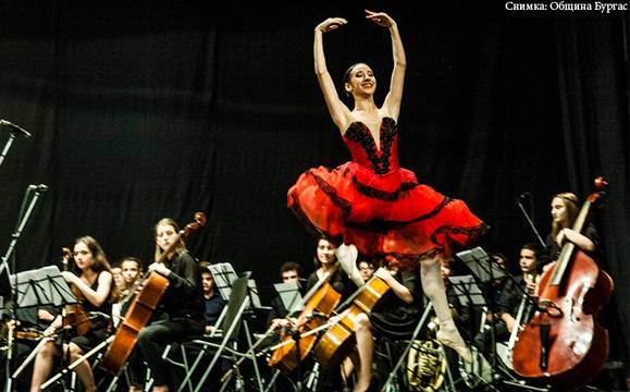 Тази вечер е Големият Коледен концерт на бургаските музикални таланти