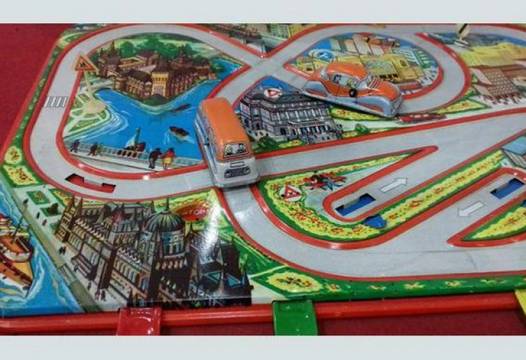 Спомени от соца: Какви подаръци ни носеше Дядо Мраз (СНИМКИ)