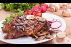 Свински пържоли с гъби в йенска тенджера – Честита Коледа на всички!