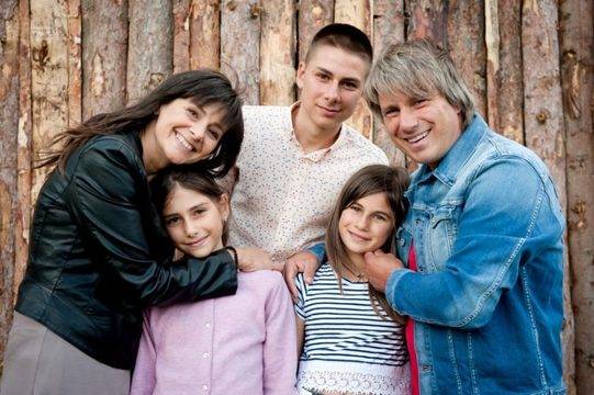 Историята на Бети и Ники от „Дивата Ферма“, която впечатли дори световните медии