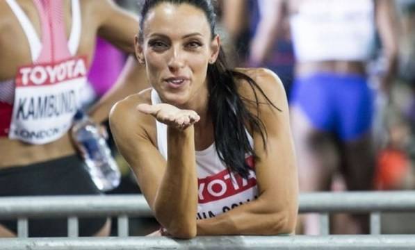 Ивет взриви мрежата с тази честитка за любимия (СНИМКА)