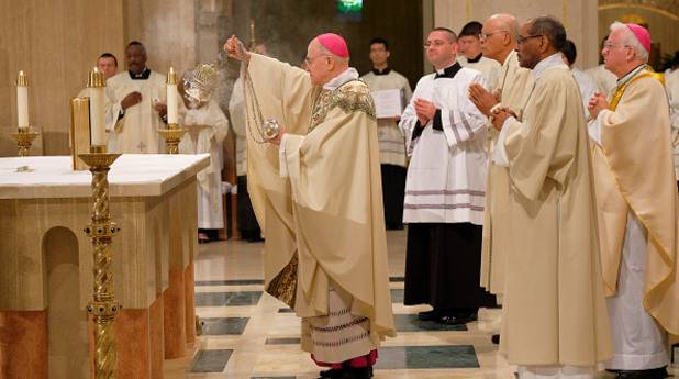 Скандали подложиха на изпитание реформаторския дух на папа Франциск