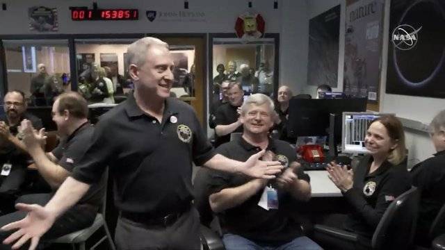 УСПЕХ: Ню Хърайзънс облетя Ултима Туле – първото посещение на обект отвъд орбитата на Плутон от космически апарат!