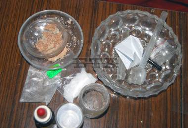 Мъж от Сливен е задържан в момент на производство на наркотик