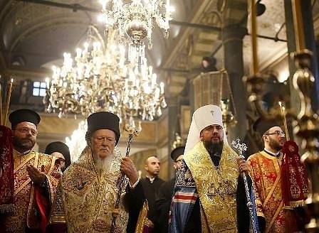 Православната църква на Украйна получи независимост (СНИМКИ)