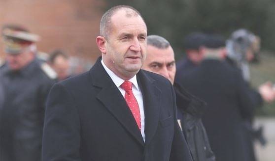 Румен Радев: Конкурсът за изтребители е опорочен