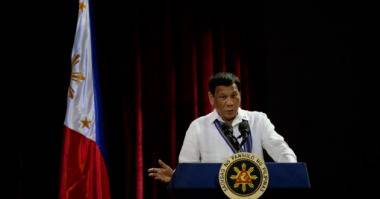 Убиха екскмет във Филипините след предупреждение на Дутерте, че ще отреже гърлата на наркодиларите