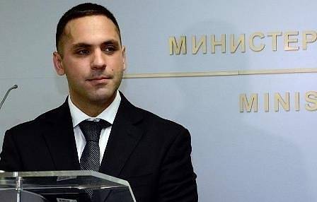 Министър Караниколов ще внесе предложение за отлагане на Закона за горивата