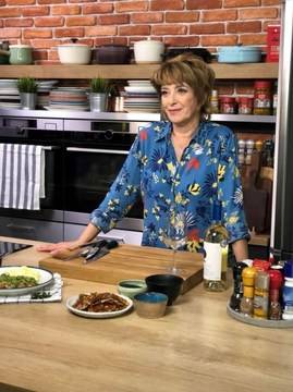 БНТ съобщи за голяма ТВ рокада! Обичана от цяла България актриса ще е новата водеща на… (СНИМКА)