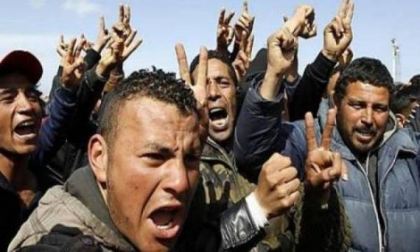 Връх на простотията: Германия плаща по чисти 2100 евро на бежанци, за да се научат да работят