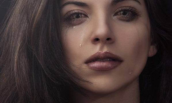 Драмата на една 18-годишна българка: Влюбих се в женен мъж на 33. В началото беше приказка, но…