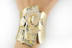 Златна колекция гривни за Св. Валентин и празника на влюбените жени