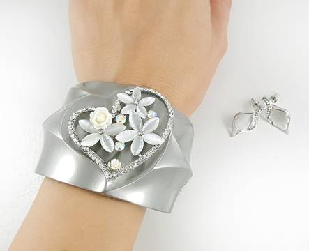 14 изискани бижута за Свети Валентин от колекция Любовта за жени