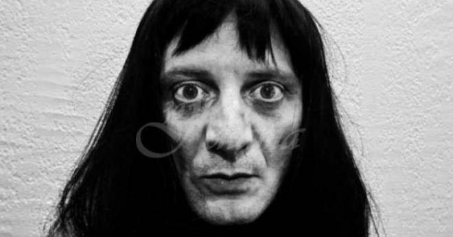 Как се разпознава, че една жена е психопат-Издайнически признаци