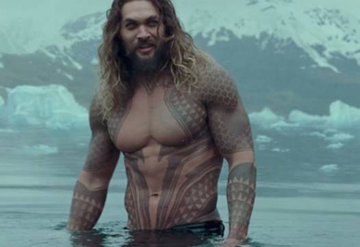 Плочките на Джейсън Мамоа изкараха 1 млрд. долара на „Аквамен“