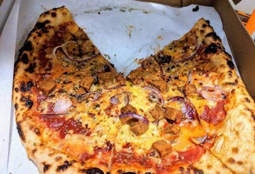 Пицария в източен Лондон с уникална промоция за всеки противник на “Брекзит“!