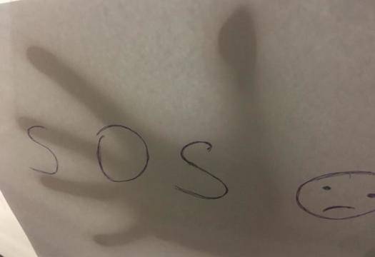 Студентка показва бележка SOS през прозореца на кола в Пловдив, но истината се оказа шокираща