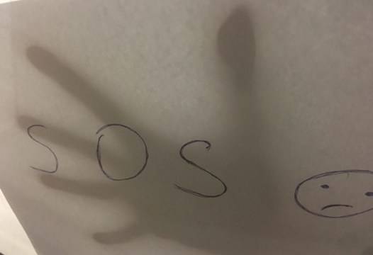 Студентка показва бележка SOS през прозореца на кола в Пловдив, но истината се оказа шокираща