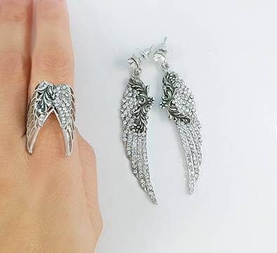 Сребристо за Свети Валентин и бижута за празник на влюбените – Любовта е