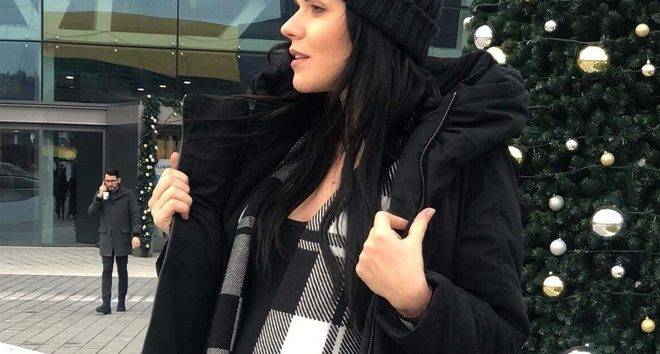 Мона Гочева и бременното й коремче на топло в LIDL