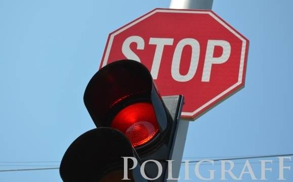 Софиянка подмина знак „СТОП“ и причини катастрофа, в която пострада дете