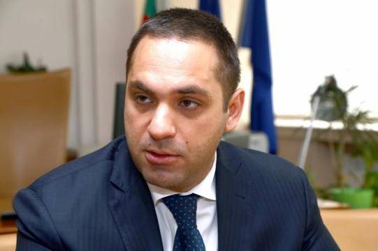 Емил Караниколов посочи ще скочи ли с 300 милиона цената на F-16