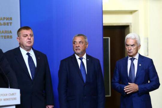 Каракачанов и Симеонов започнаха преговорите за евровота без Сидеров