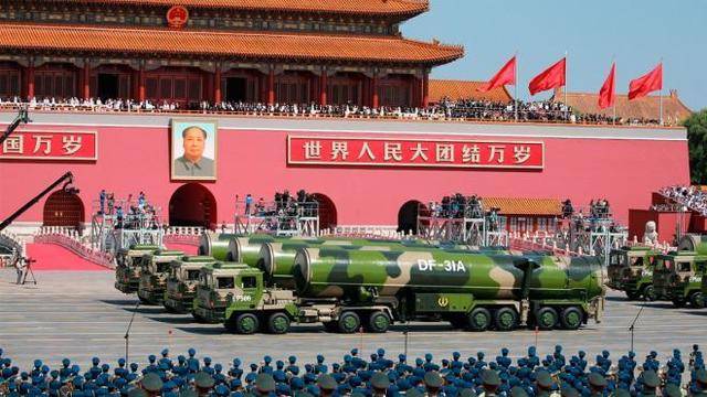 Китай активно модернизира армията за да си върне контрола над Тайван