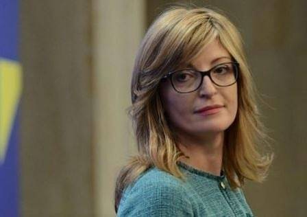 Захариева: Българите във Великобритания ще получат постоянен статут за уседналост