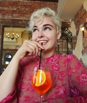 Моделът, който наруши представите за съвременните кльощави модели и показа една различна красота