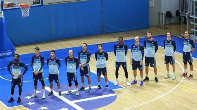 Академик Бултекс 99 без двама срещу шампионите