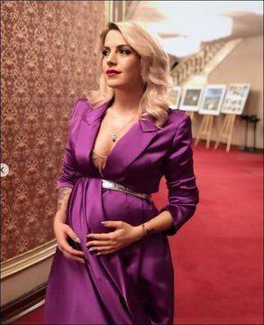 Поли Генова повдигна завесата за тайнствения баща на детето си (СНИМКА)