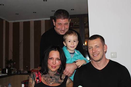 Боби Ръгбиста сподели тъжни детайли за жестока семейна драма, която го съсипа