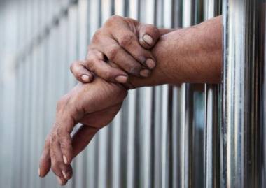 Деветима в ареста след специализирана полицейска акция за наркотици в Пловдив