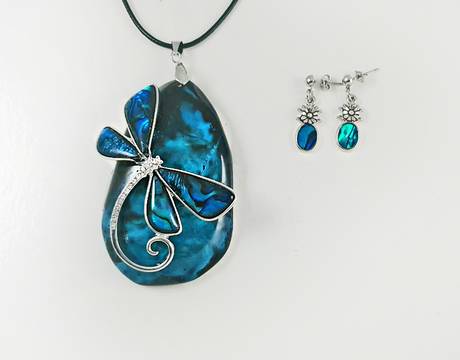 БИЖУТА С ЕСТЕСТВЕНИ КАМЪНИ ЗА СВЕТИ ВАЛЕНТИН – колекция Любовта