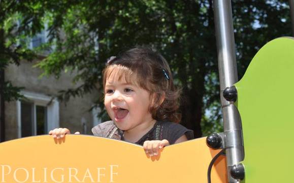 Право на детегледач получават и родителите с деца до 12 години