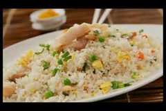 Китайски ориз с яйца и зеленчуци