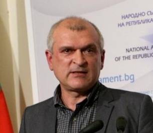 Димитър Главчев за Конгреса на БСП: Рецитал на дует Нинова-Йончева с тема ГЕРБ