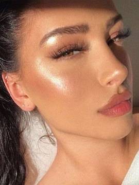 Булчински грим 2019 г. – 28 January 2019 – Блог – Ателие Фльонгата – Сватбени покани, бутониери и украси