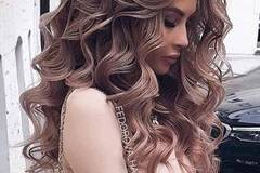 Сватбени прически 2019 г. – 26 January 2019 – Блог – Ателие Фльонгата – Сватбени покани, бутониери и украси