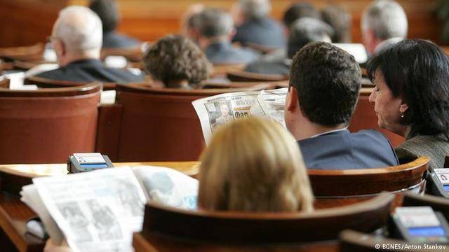 На кого в България пречат чуждите медии?