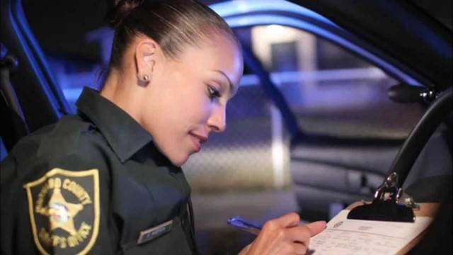 2000 лева глоба, ако без нежност докоснеш полицай