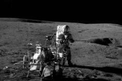 Най-древното парче скала на Луната нещо било от Земята?