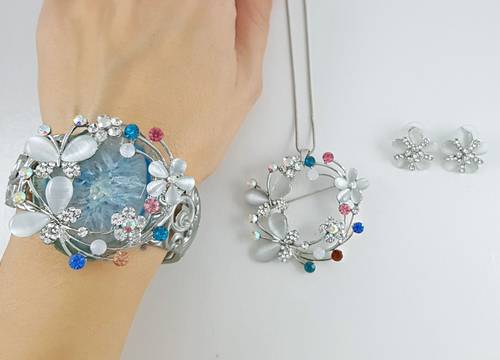 СВЕТИ ВАЛЕНТИН С ВИЛЕРЖЕ БИЖУТА – онлайн подарък за жени с любов