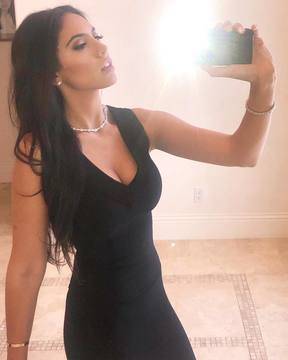 Клинт Истууд (на 88 години) с 23 годишно маце. Ах, ти мръсен Хари!